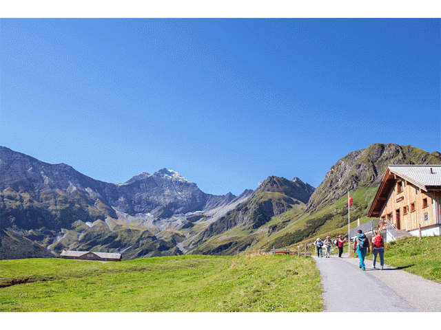 Skihütte Obererbs. Die gemütliche Skihütte Obererbs liegt auf 1700 m.ü.M in einem wunderschönen Alpgebiet, welches im Sommer von drei Elmer Familien mit ihren Kühen bewirtschaftet wird. Im Winter DAS Tourenski- und Schneeschuhparadies. Skihütte Obererbs. Die gemütliche Skihütte Obererbs liegt auf 1700 m.ü.M in einem wunderschönen Alpgebiet, welches im Sommer von drei Elmer Familien mit ihren Kühen bewirtschaftet wird. Im Winter DAS Tourenski- und Schneeschuhparadies.