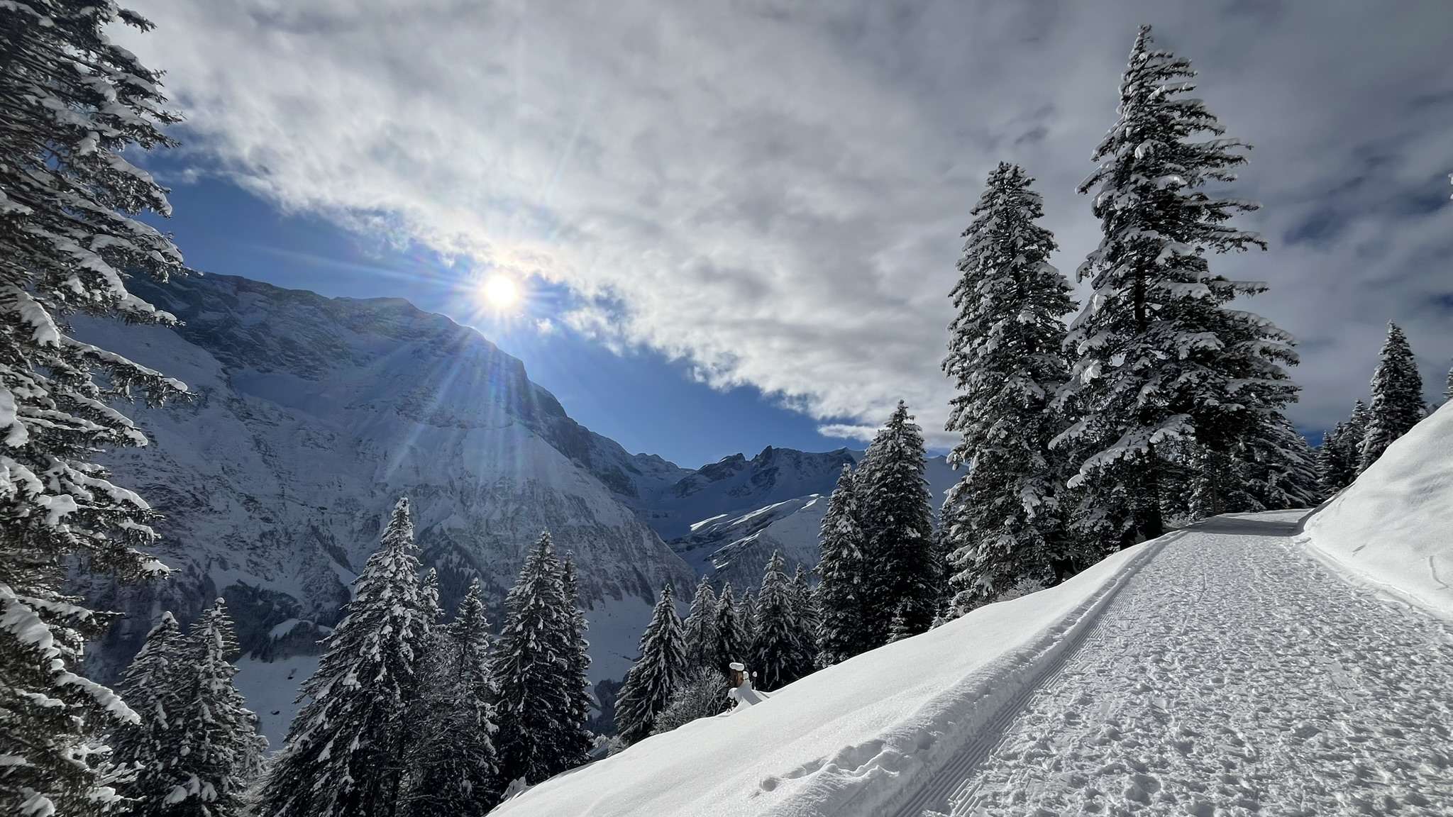 Winter-Abenteuer mit Käse-Fondue